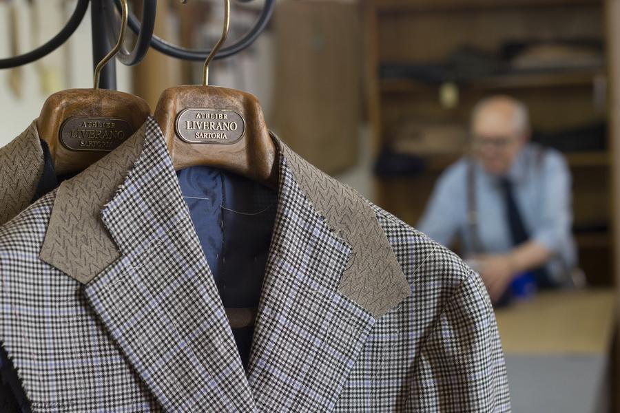 科學(xué)家研發(fā)出新型服裝面料，穿上可自動(dòng)降溫